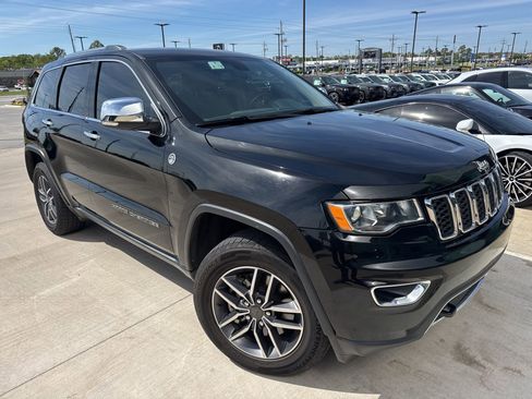 Used 2021 Jeep Grand Cherokee Limited w/ Trailer Tow Group IV image 1