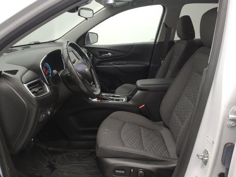Used 2021 Chevrolet Equinox LT image 17