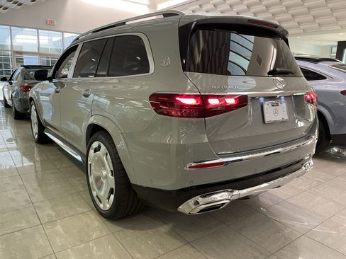 Certified 2025 Mercedes-Benz Maybach GLS 600 4MATIC image 12