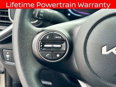 Used 2025 Kia Soul LX w/ LX Technology Package image 8