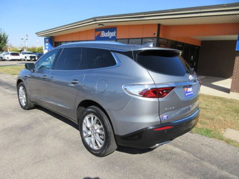 Used 2024 Buick Enclave Premium w/ Experience Buick Package image 3
