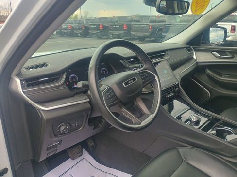 Used 2021 Jeep Grand Cherokee L Limited AWD/4WD image 11