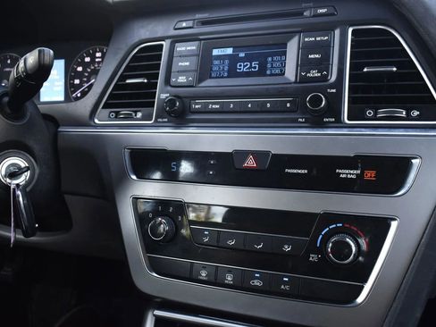Used 2015 Hyundai Sonata SE FWD image 21