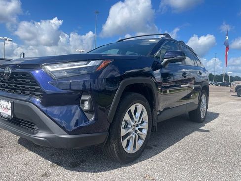 Used 2025 Toyota RAV4 XLE Premium w/ Weather Package AWD/4WD image 10
