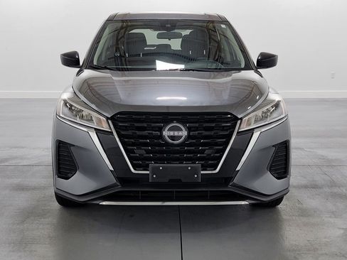 Used 2023 Nissan Kicks S FWD image 3