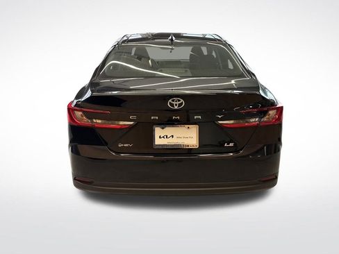 Used 2025 Toyota Camry LE image 4