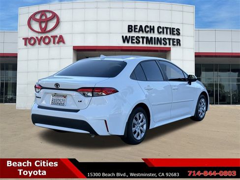Certified 2022 Toyota Corolla LE image 12