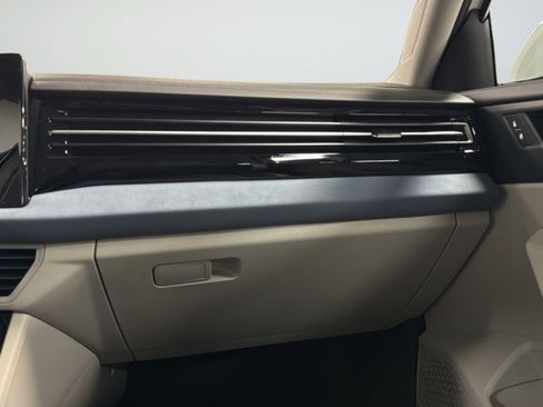 New 2026 Volkswagen Jetta SE FWD image 40