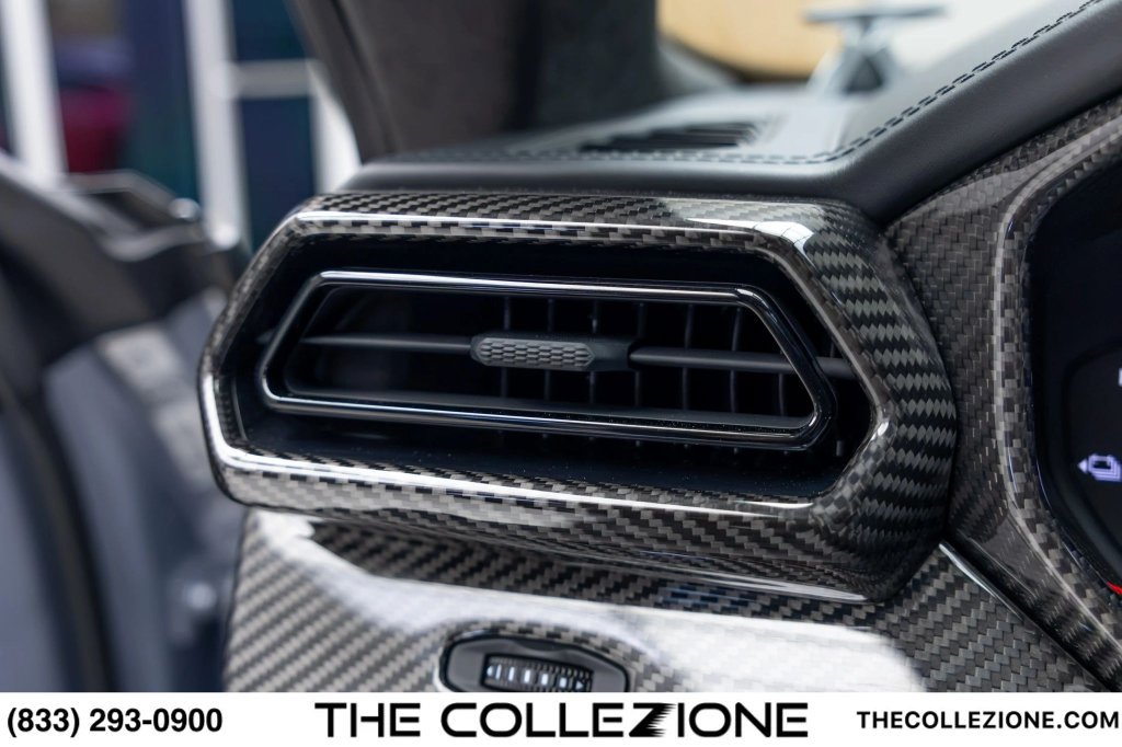 Used 2026 Lamborghini Urus SE AWD/4WD image 77