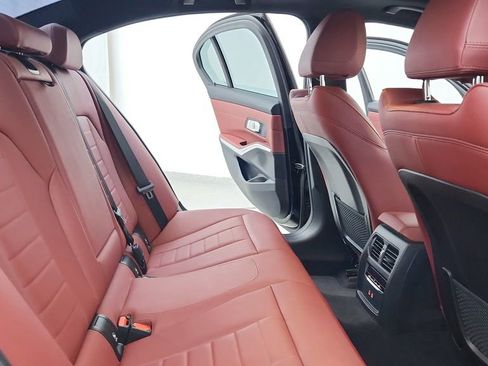 Used 2022 BMW 330i Sedan w/ M Sport Package image 40