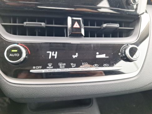 Used 2020 Toyota Corolla LE image 27