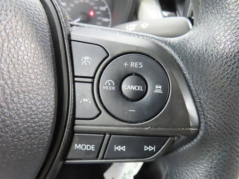 Used 2023 Toyota Corolla LE FWD image 17