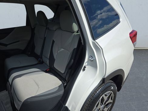 Used 2021 Subaru Forester AWD/4WD image 13