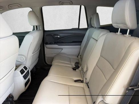 Used 2018 Honda Pilot EX-L image 10