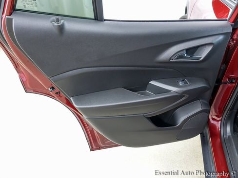 Used 2025 Chevrolet Trax RS w/ Driver Confidence Package image 19