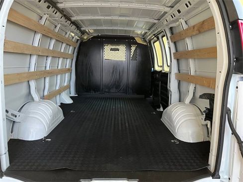 Used 2024 Chevrolet Express 2500 w/ Driver Convenience Package image 14