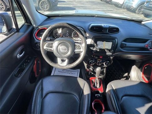 Used 2016 Jeep Renegade Trailhawk w/ Premium Trailhawk Package image 15