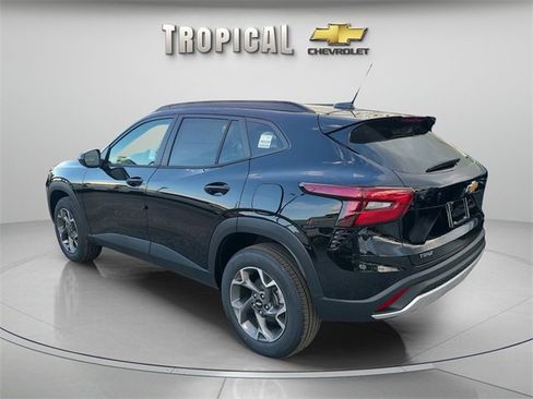 New 2026 Chevrolet Trax LT image 3