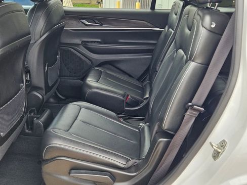 Used 2023 Jeep Grand Cherokee L Limited image 15