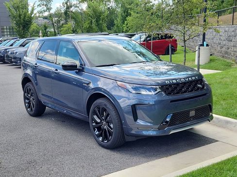 Used 2025 Land Rover Discovery Sport S image 10