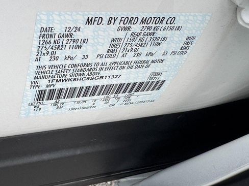 Used 2025 Ford Explorer Platinum w/ Ultimate Package image 28