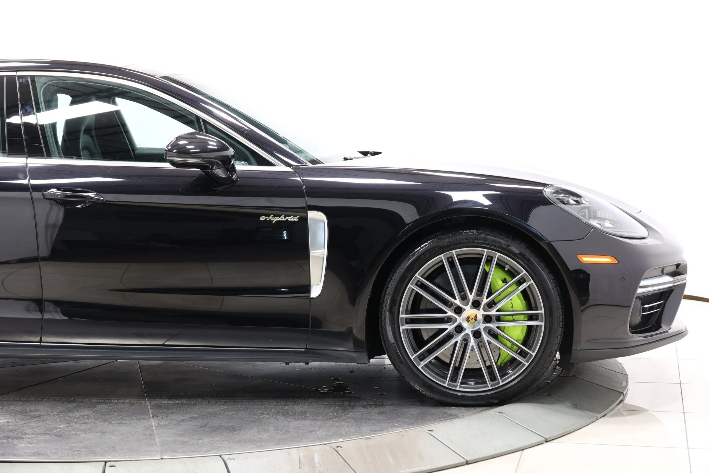 Used 2018 Porsche Panamera Turbo S Executive w/ Assistance Package AWD/4WD image 80
