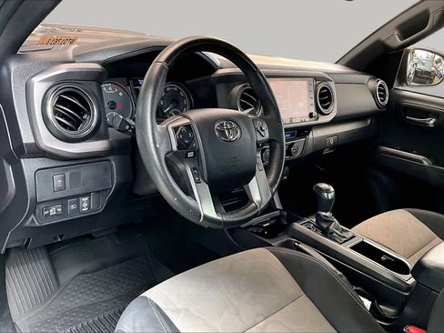 Used 2022 Toyota Tacoma TRD Sport RWD image 18
