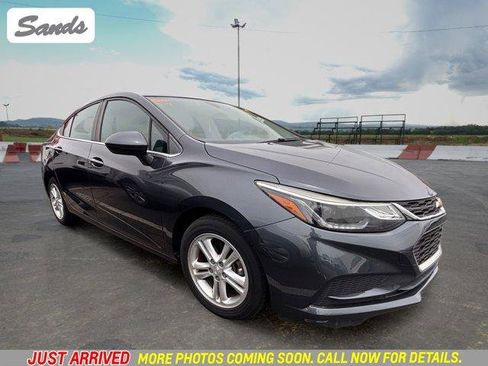 Used 2017 Chevrolet Cruze LT w/ Convenience Package FWD image 1