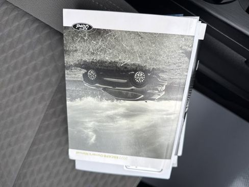 Certified 2022 Ford Escape SE w/ SE Sport Appearance Package image 26