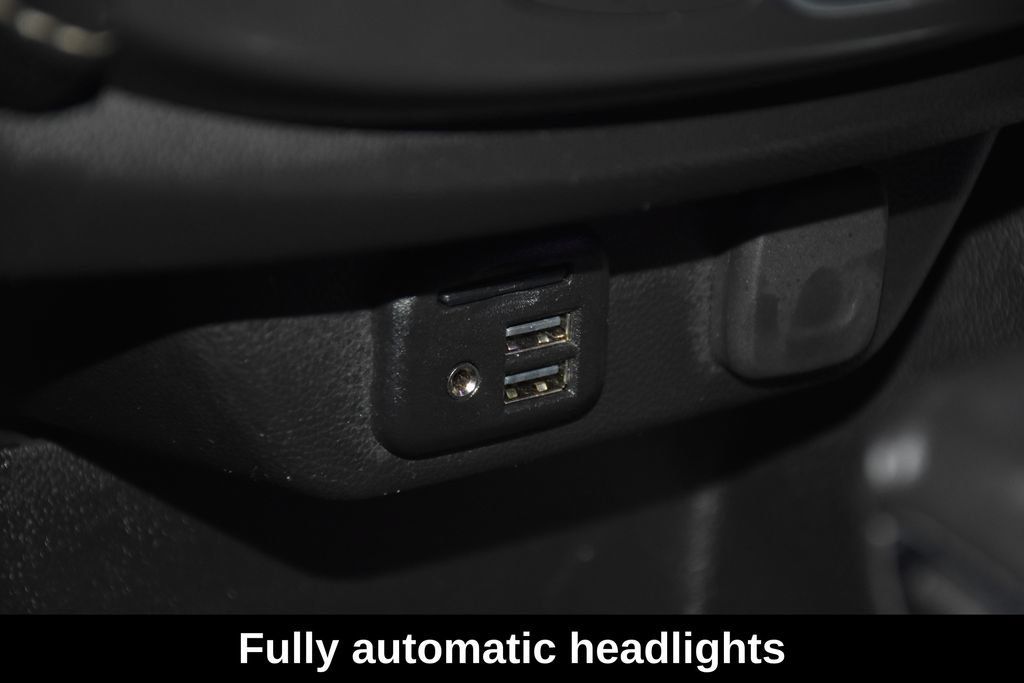 Used 2022 Chevrolet Traverse Premier w/ LPO, Floor Liner Package AWD/4WD image 22