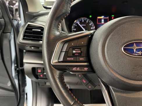 Used 2019 Subaru Crosstrek 2.0i Limited w/ Moonroof Package w/Navigation image 19