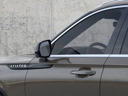 New 2026 Lincoln Aviator AWD image 14
