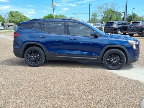 Certified 2023 GMC Terrain SLT w/ Tech Package FWD image 5