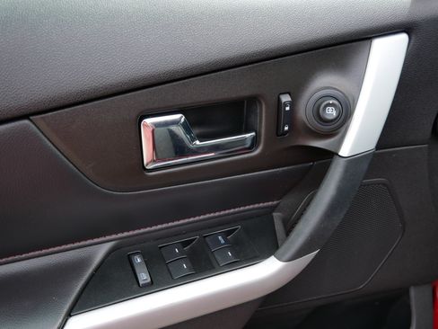 Used 2013 Ford Edge SEL FWD image 20