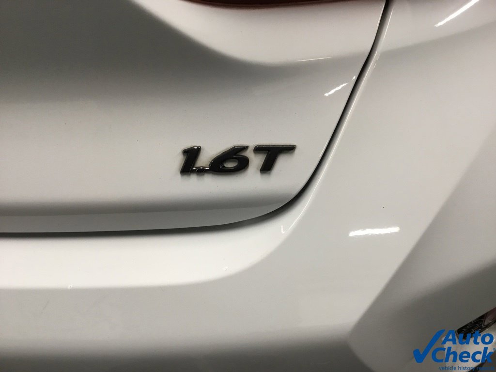 Used 2021 Hyundai Veloster Turbo FWD image 13