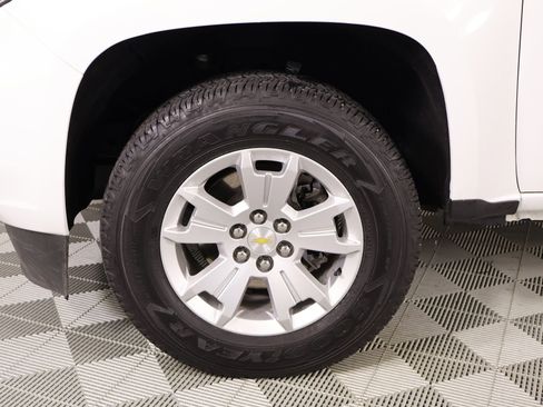 Used 2022 Chevrolet Colorado LT w/ Fleet Safety Package image 16