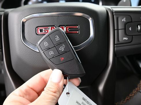 New 2026 GMC Sierra 1500 AT4 w/ AT4 Premium Package AWD/4WD image 37