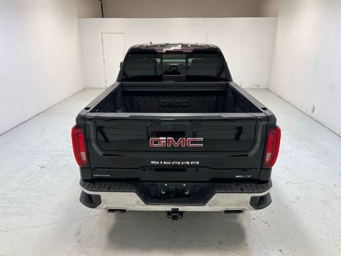 Used 2022 GMC Sierra 1500 SLT w/ SLT Premium Plus Package AWD/4WD image 4