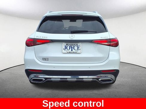 Used 2024 Mercedes-Benz GLC 300 4MATIC image 32