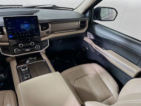 Used 2024 Ford Expedition Max Limited image 21