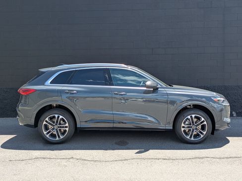 New 2026 Audi Q5 Premium AWD/4WD image 4