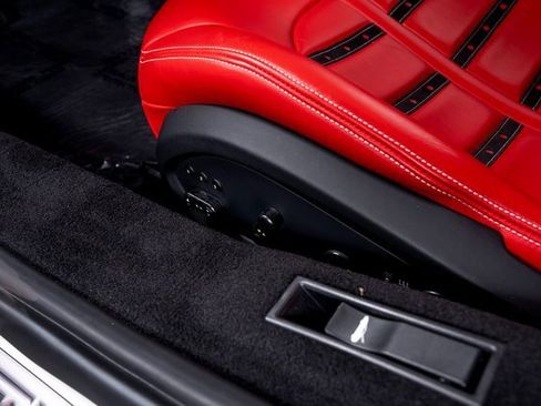 Used 2019 Ferrari 488 Spider image 21