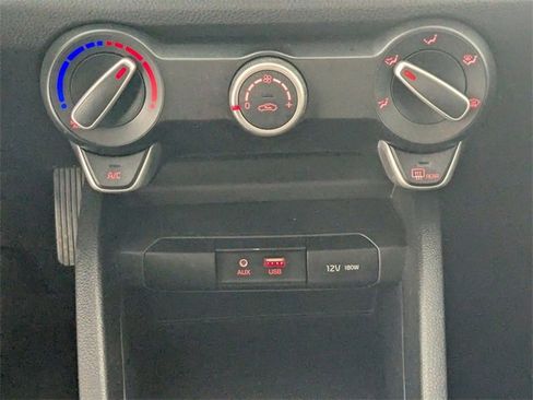 Used 2018 Kia Rio LX image 18