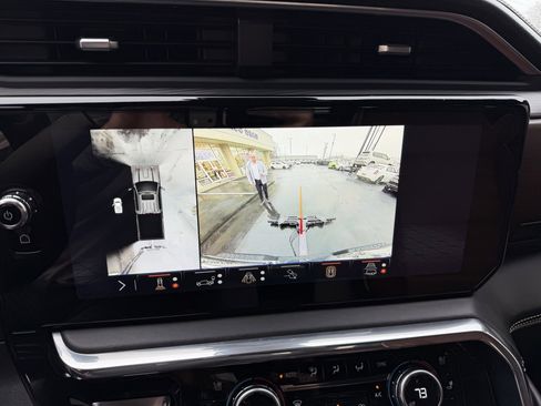 Used 2024 GMC Sierra 3500 Denali Ultimate image 29