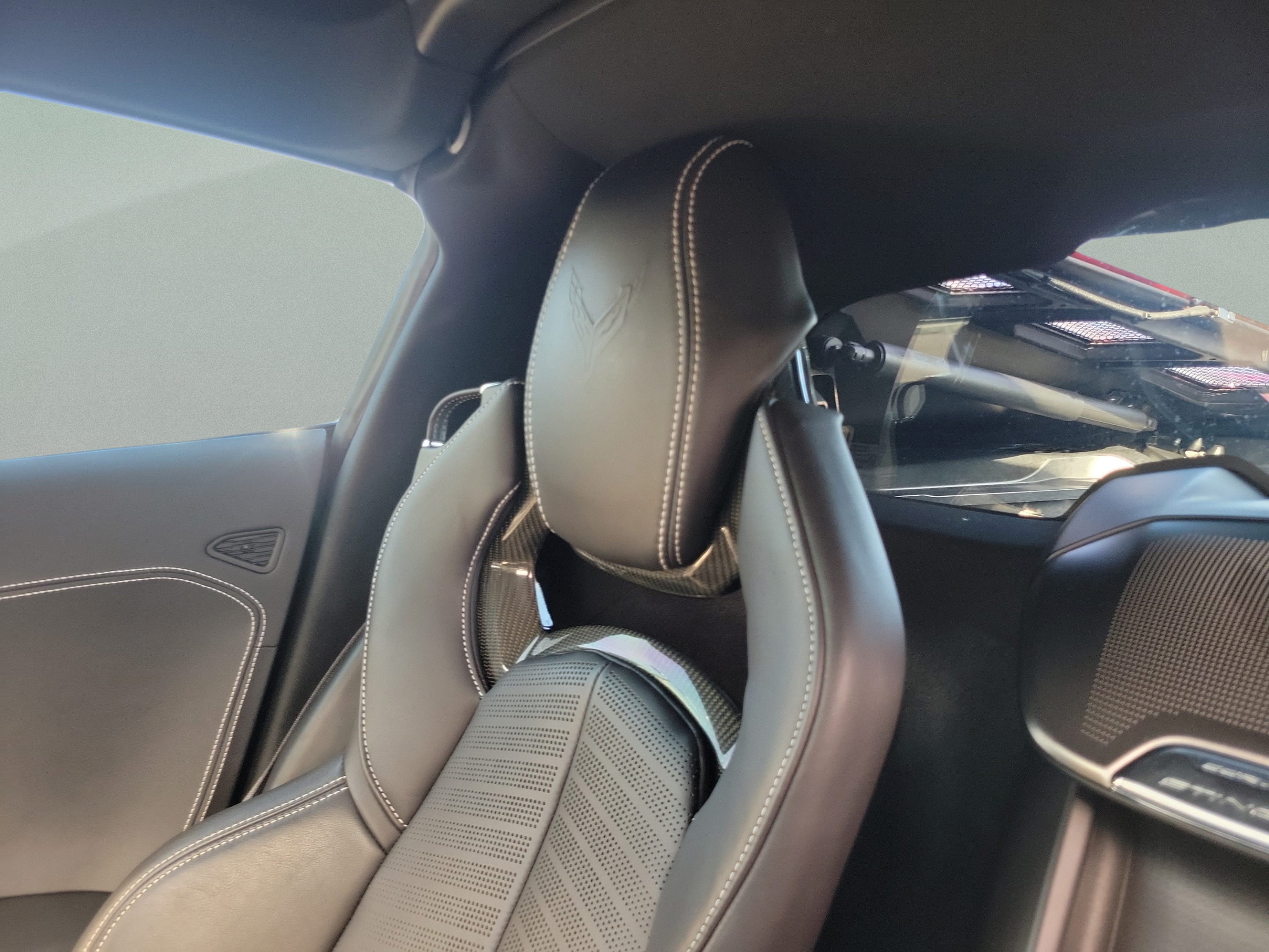 Used 2020 Chevrolet Corvette Stingray Preferred Cpe w/ 2LT Preferred Equipment Group RWD image 17