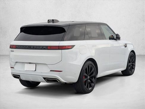 Used 2025 Land Rover Range Rover Sport Dynamic SE AWD/4WD image 5