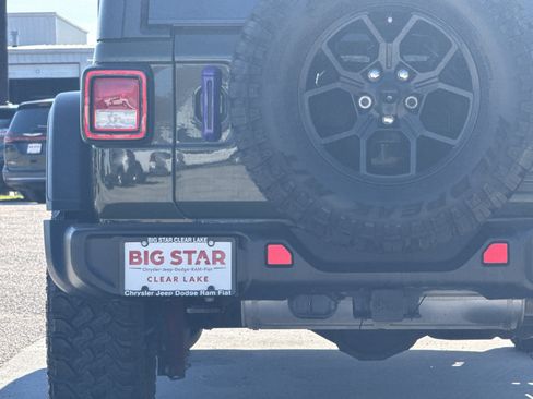 Used 2024 Jeep Wrangler Willys image 13