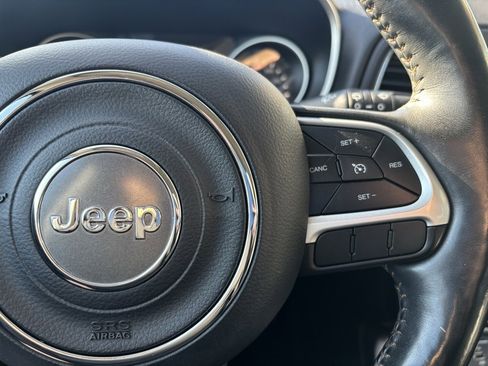 Used 2018 Jeep Compass Latitude w/ Popular Equipment Group image 18