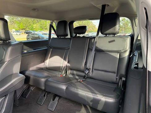 Used 2025 Ford Expedition Max Platinum image 27
