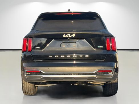 Used 2022 Kia Sorento SX Prestige w/ Panoramic Sunroof Package image 4